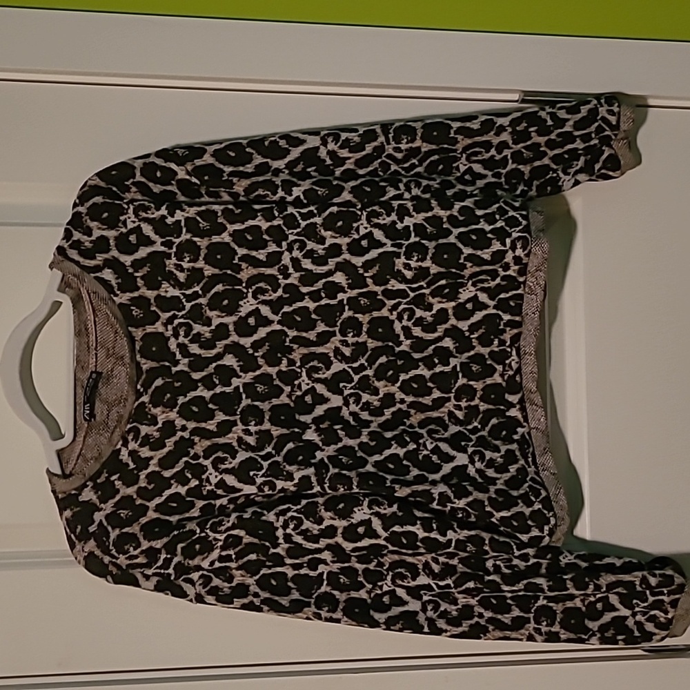 3 for $30 Zara Black and Cream Leopard Print Sweater